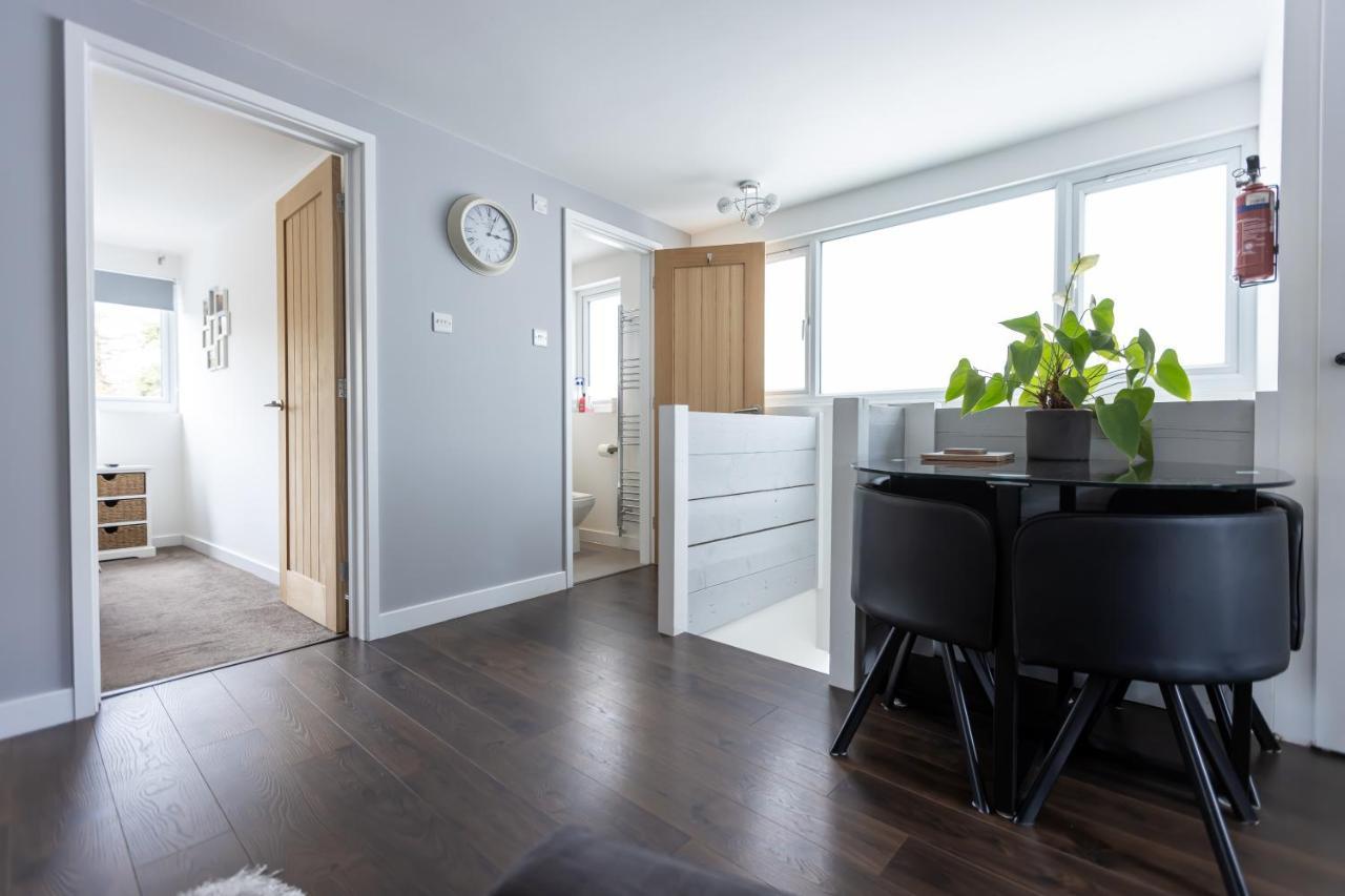 Beautiful Detached 1 Bedroom Apartment Eltham Exterior photo